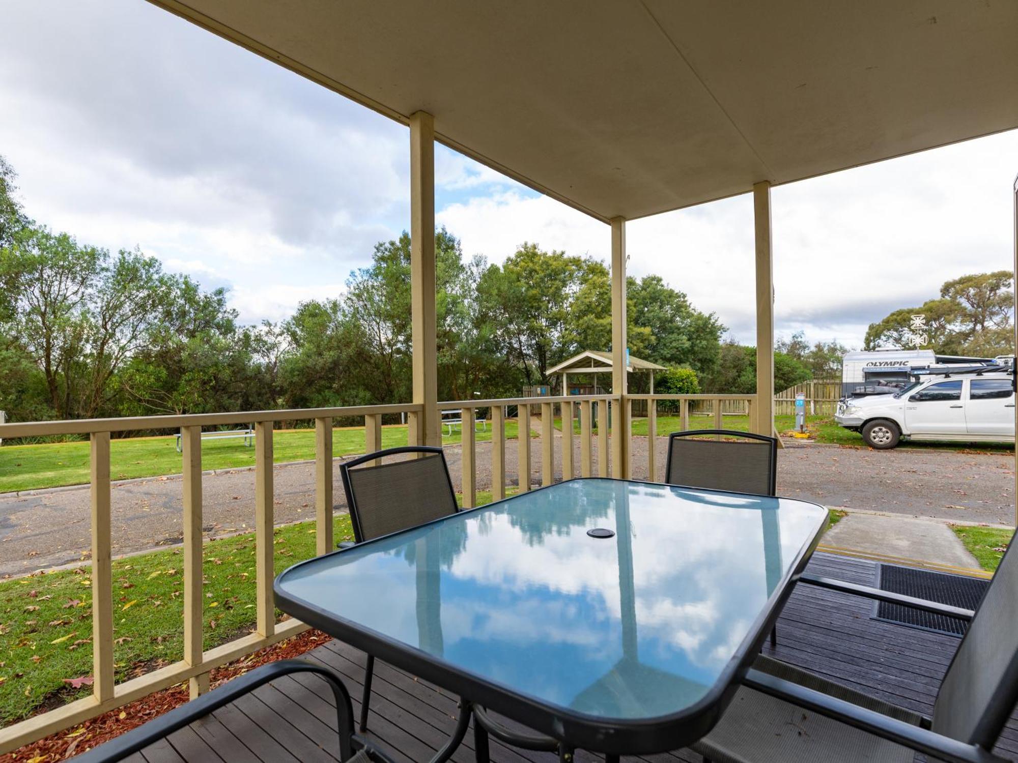 Nrma Bairnsdale Riverside Holiday Park Rom bilde